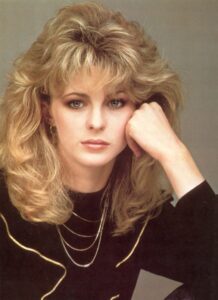 coiffure-annee-80-femme