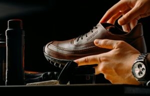 =comment-assouplir-chaussure-en-cuir