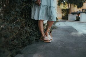 quelles-chaussures-avec-robe-genoux