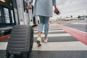 tenue-voyage-avion-femme